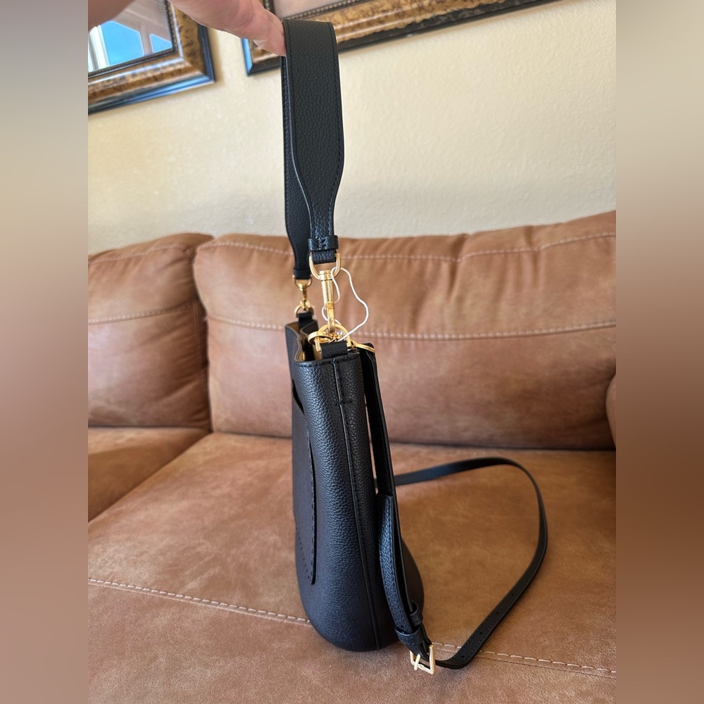Tory Burch McGraw Bucket Bag - Picture 7 of 14